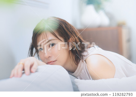 適合年輕女性的美容化妝 119282793