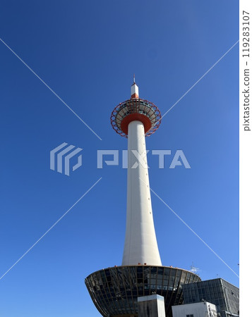 晴天的京都塔 119283107