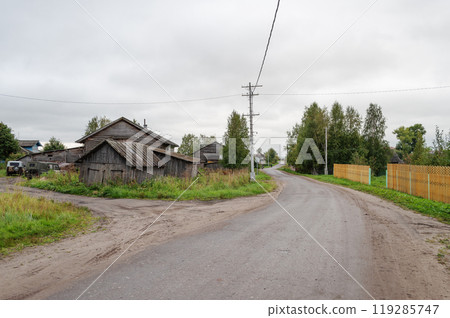 Country road in the village 119285747