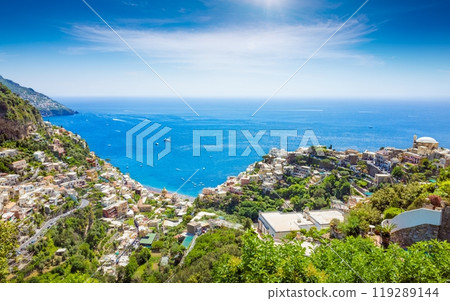 Panoramic aerial view of beautiful Positano with comfortable beaches and clear blue sea on Amalfi Coast in Campania, Italy. 119289144