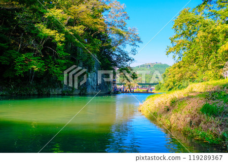 從河邊看碼頭 從河邊看碼頭 119289367