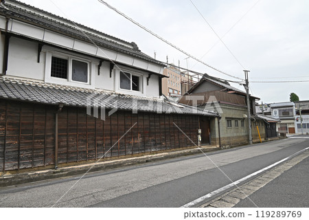 The streets of Tochigi City, where old buildings remain [Tochigi City, Tochigi Prefecture] 119289769