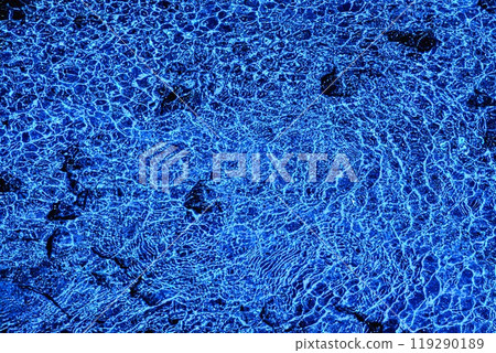 Water and light pattern 119290189