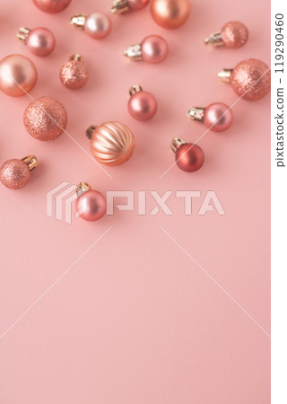 溫柔的粉紅聖誕裝飾品 119290460