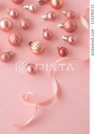 溫柔的粉紅聖誕裝飾品 119290535