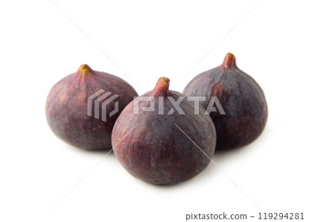 Fresh figs isolated on a white background 119294281