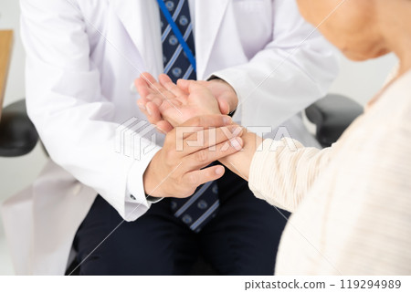 體檢面對面手脈 119294989