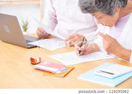 父母與孩子生命的終點母親兒子 119295062