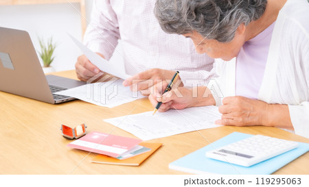 Parent and child end of life planning: mother, son 119295063