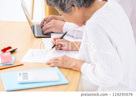 Parent and child end of life planning: mother, son Parent and child end of life planning: mother, son 119295076