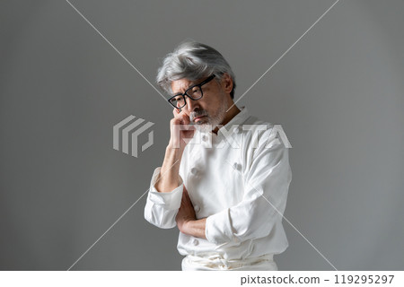 Thinking chef 119295297