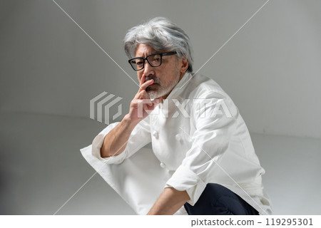 Thinking chef Thinking chef 119295301
