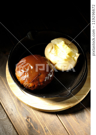 漢堡和馬鈴薯奶油 漢堡和馬鈴薯奶油 119296672