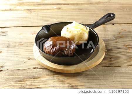 漢堡和馬鈴薯奶油 119297103