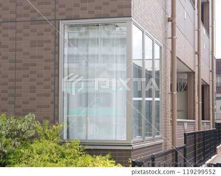 Inner balcony crow Zhang 119299552