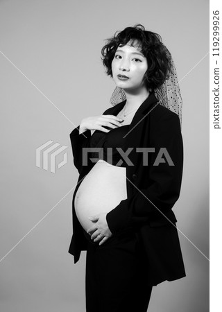 年輕新娘拍孕婦照 年輕新娘拍孕婦照 119299926