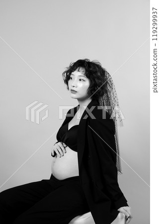 年輕新娘拍孕婦照 年輕新娘拍孕婦照 119299937