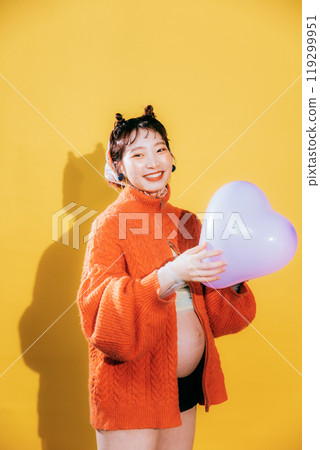 年輕新娘拍孕婦照 年輕新娘拍孕婦照 119299951