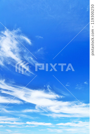 秋天天空和雲彩 119300250