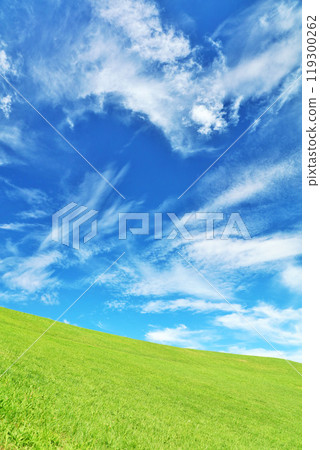 Autumn blue sky and beautiful grassland scenery Autumn blue sky and beautiful grassland scenery 119300262