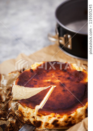 San Sebastian Burnt Basque cheesecake 119305245