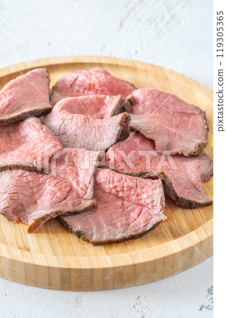 Sliced roast beef Sliced roast beef 119305365