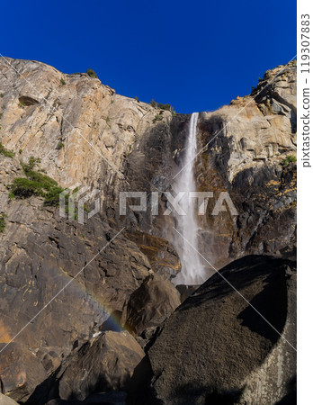 Sunny view of the Bridal Veil in Yosemite National Park 119307883