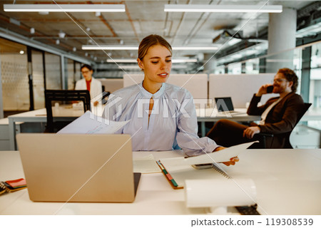 Team Collaboration Boosting creativity and productivity with effective teamwork and communication Team Collaboration Boosting creativity and productivity with effective teamwork and communication 119308539