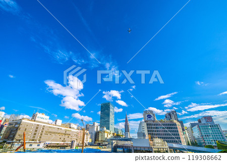 Tokyo cityscape in Japan. View of airplanes, Shinjuku Station, and the redevelopment of the west exit. Sequential photo A... = October 7, 2024 119308662