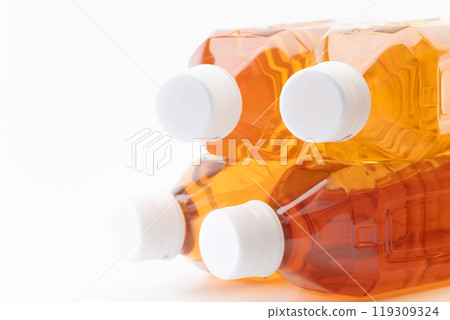 各類茶塑膠瓶特寫 119309324