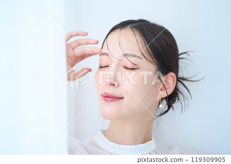 白色 圖片 女人 119309905