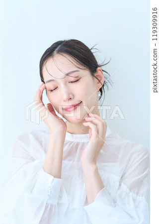 白色 圖片 女人 119309916