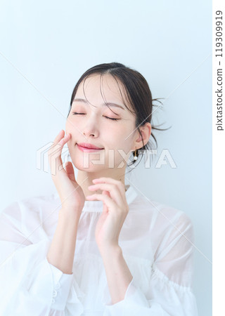 白色 圖片 女人 119309919
