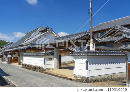 飛日神社前殘留的舊街景，讓人想起驛站町 119310029