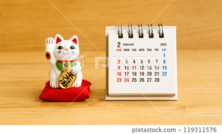 February 2025 calendar and beckoning cat Japanese lucky day calendar image material 119311576