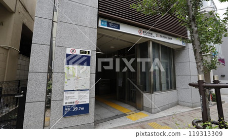 東京地鐵丸之內線東高圓寺站3號出入口設有電梯。 東京地鐵丸之內線東高圓寺站3號出入口設有電梯。 119313309