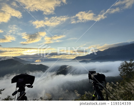 一生至少要去一次的瀧雲絕景 一生至少要去一次的瀧雲絕景 119314339
