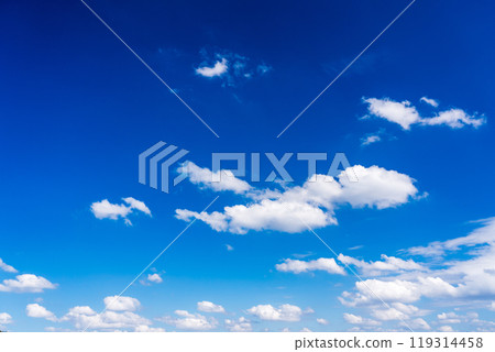 Clear autumn sky and white clouds Clear autumn sky and white clouds 119314458