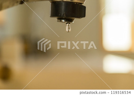 自來水 自來水 119316534