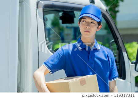 Driver young man 119317311