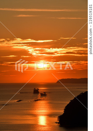 Kujuku島的晚上風景 Kujuku島的晚上風景 119319181