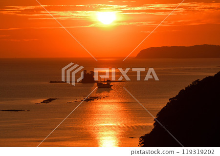 Evening scenery of Kujuku Island 119319202