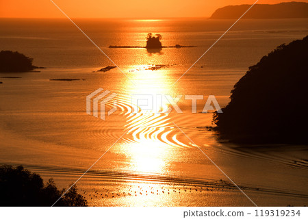 Evening scenery of Kujuku Island 119319234