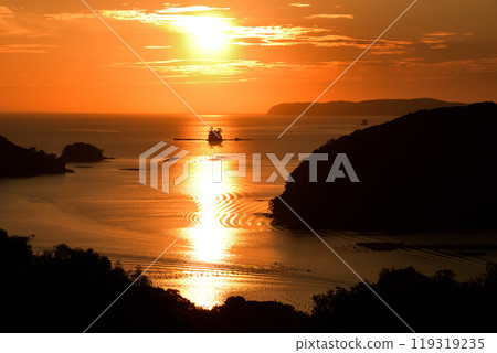 Evening scenery of Kujuku Island 119319235