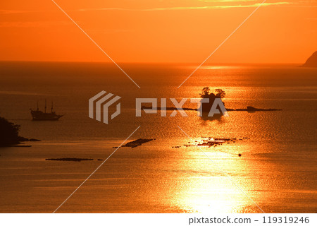 Evening scenery of Kujuku Island Evening scenery of Kujuku Island 119319246