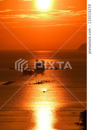 Evening scenery of Kujuku Island 119319259