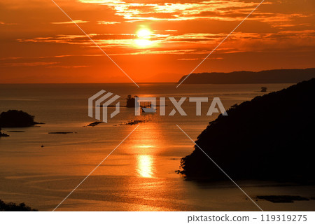 Kujuku島的晚上風景 119319275