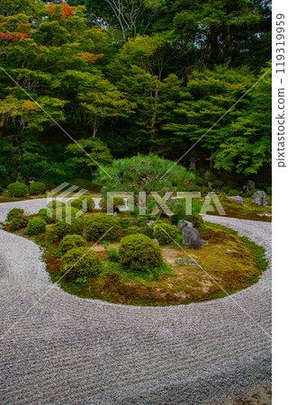 [Kyoto Scenery] Manshuin Temple - Crane and Turtle Dry Landscape Garden 119319959