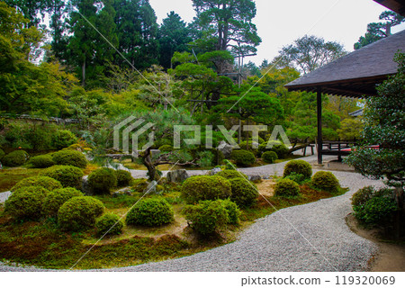 [Kyoto Scenery] Manshuin Temple - Crane and Turtle Dry Landscape Garden 119320069