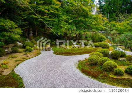 [Kyoto Scenery] Manshuin Temple - Crane and Turtle Dry Landscape Garden 119320084